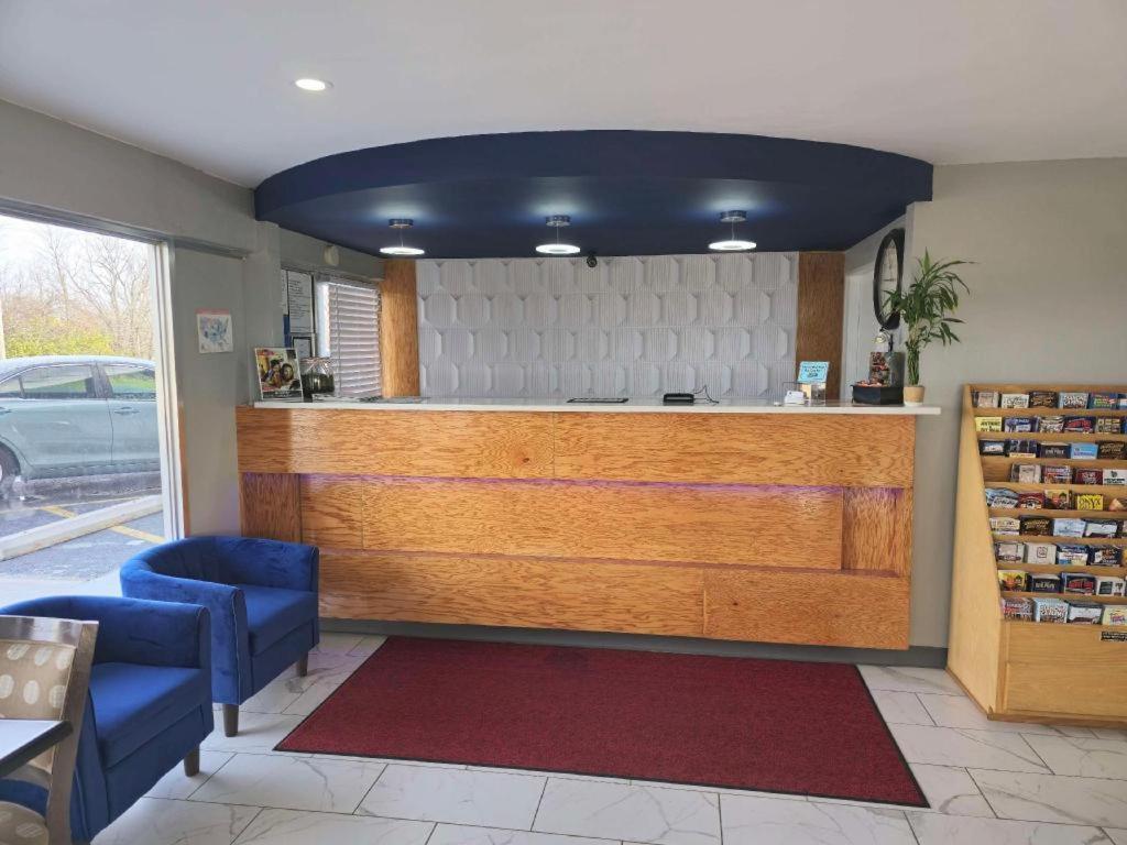 Americas Best Value Inn Elizabethtown Bagian luar foto